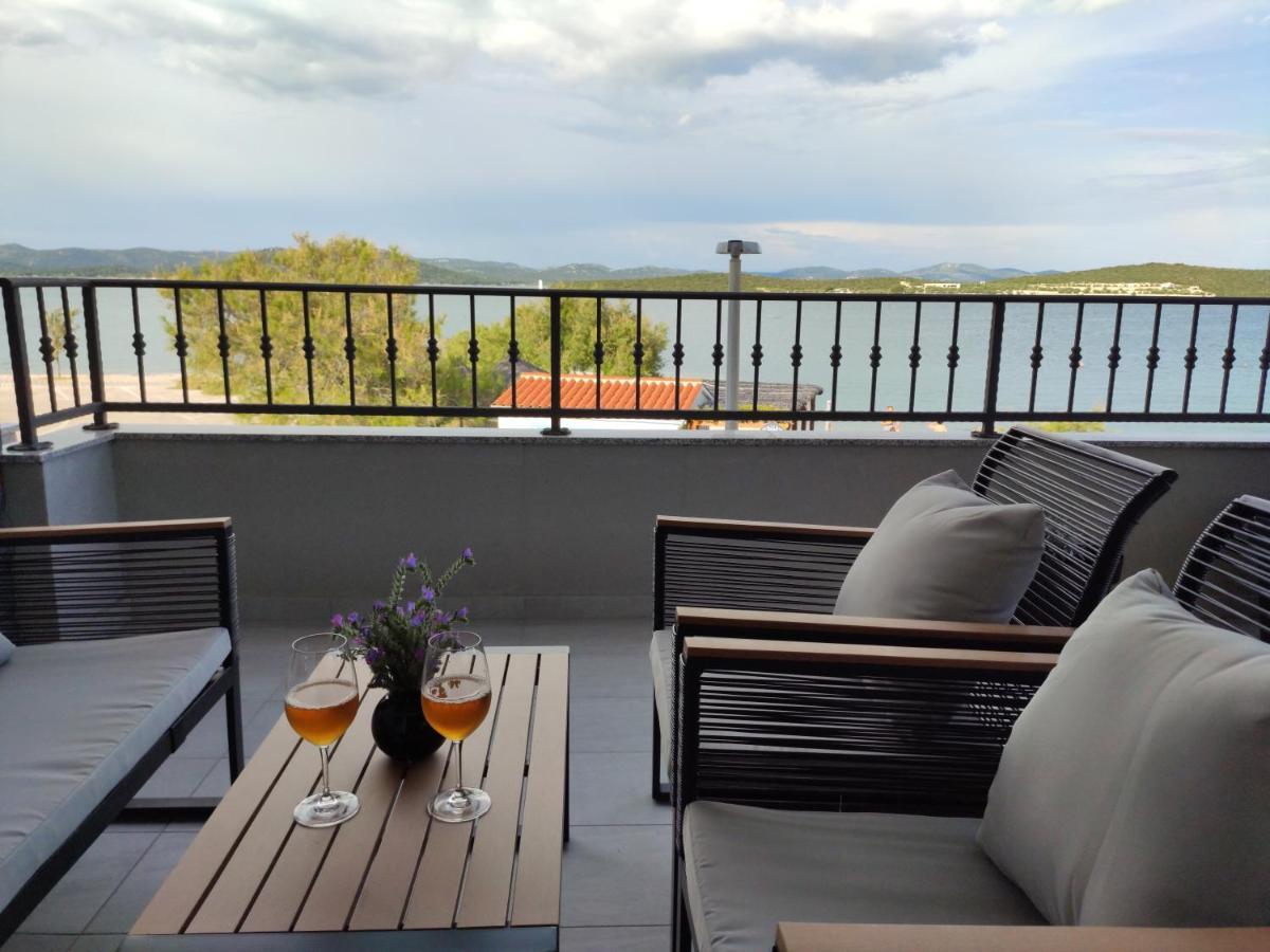Apartmani Sara 2 Betina  Exterior foto