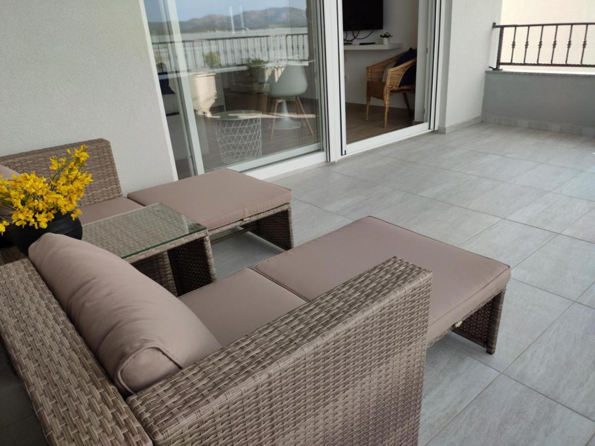 Apartmani Sara 2 Betina  Exterior foto